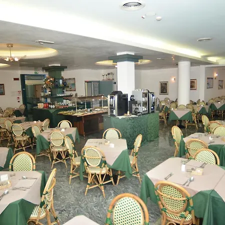 فندق Germania 3*