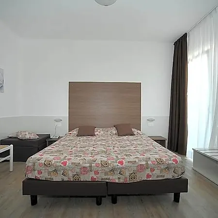 Hotel Germania 3*